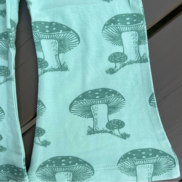 Mushroom Pants, Kate Quinn, 12-18 months, NWT, Green, Flare Bottom, Infant/Baby - Picture 2 of 3